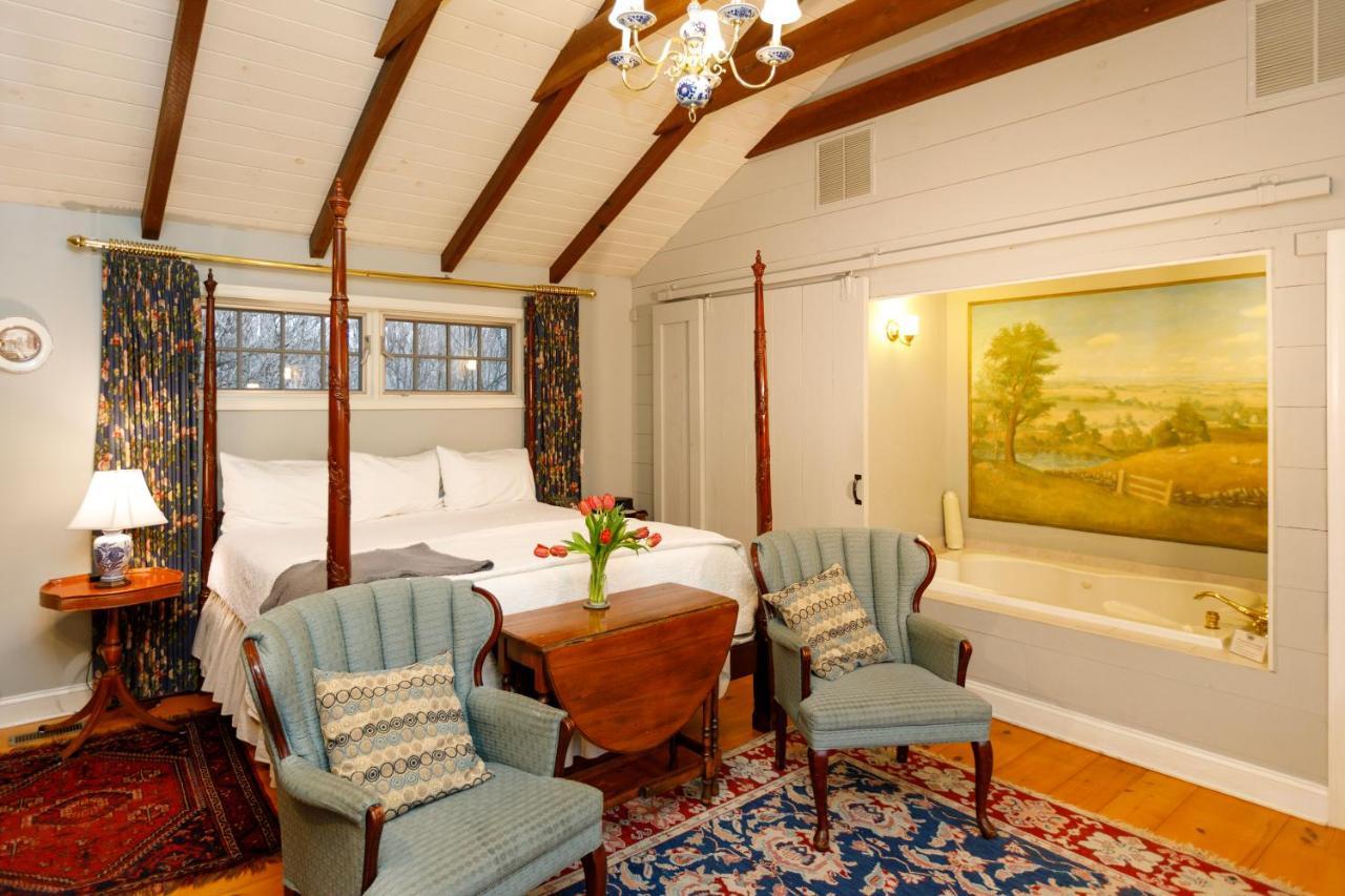 Woolverton Inn Stockton Room photo