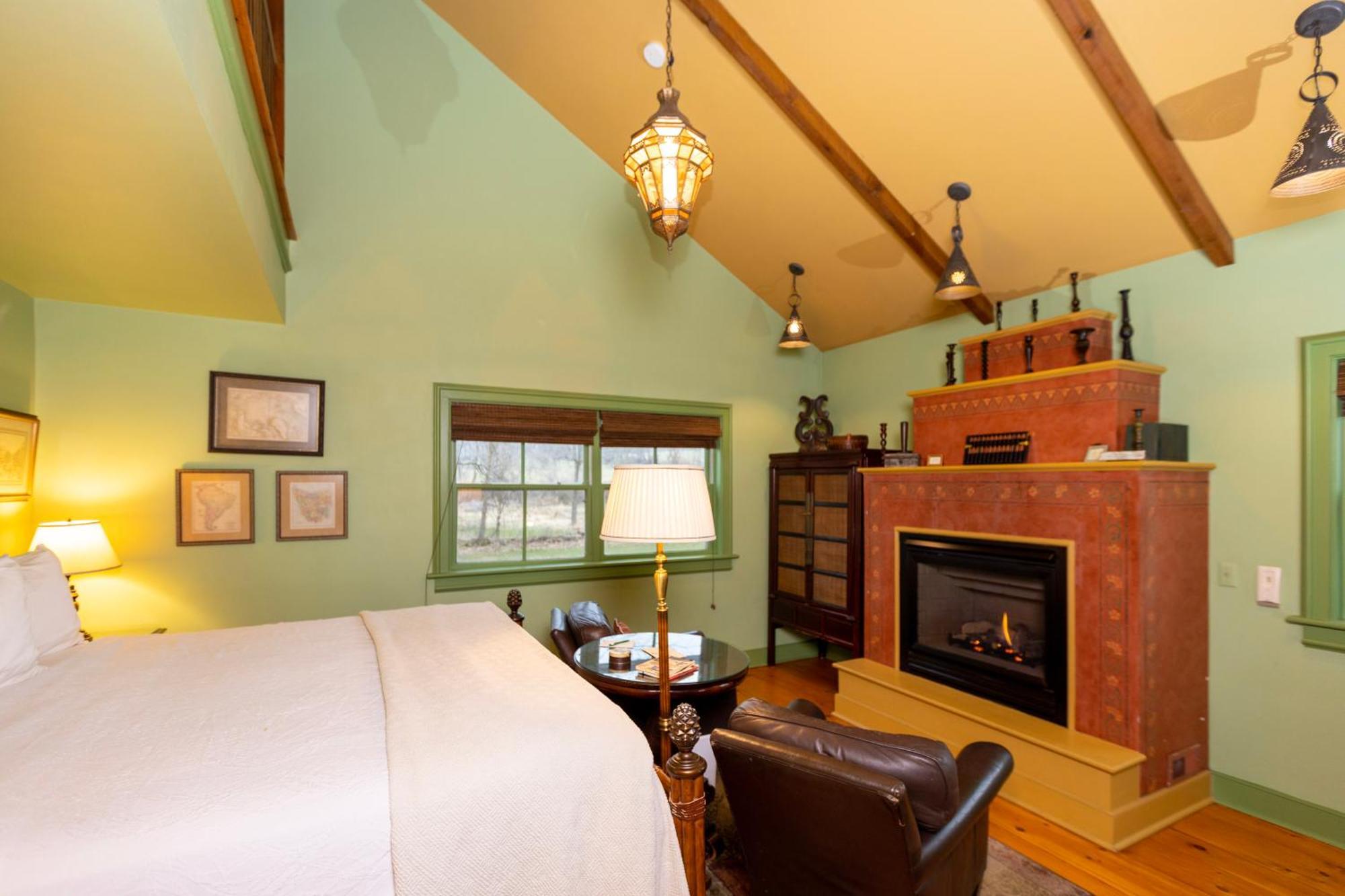 Woolverton Inn Stockton Room photo